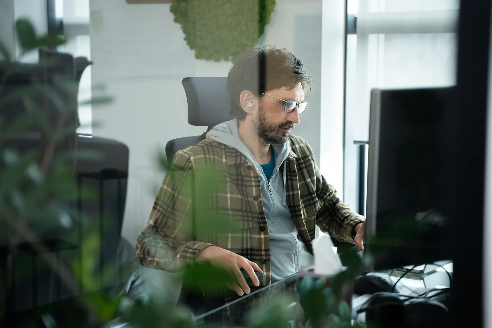 Trust signal background